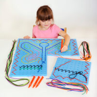 Pegs to paper : Link & lace rijgbord